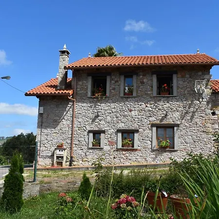 Casa Carmen Y Mera *