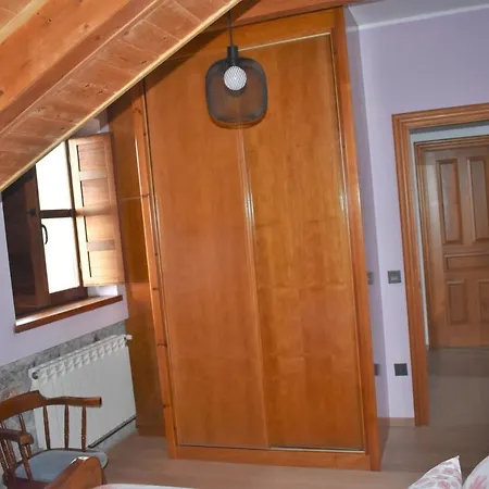 Casa Carmen Y Mera Ferrones